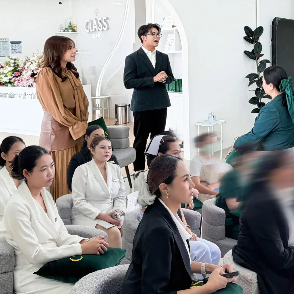 ทีมงานมาตรฐานเครือ Class Clinic คลินิกเสริมความงามโคราช